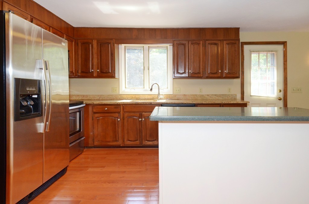 136 Rice Avenue Northborough, MA 01532 - Photo 27 of 30 Gallery Image 27