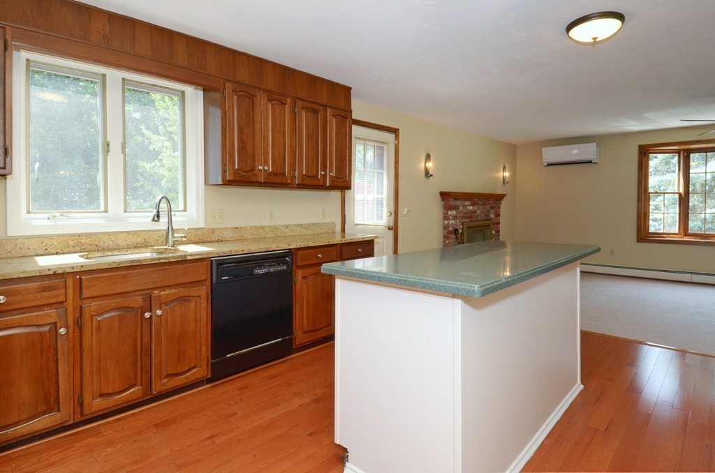 136 Rice Avenue Northborough, MA 01532 - Photo 5 of 30 Gallery Image 5