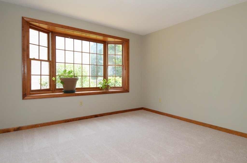 136 Rice Avenue Northborough, MA 01532 - Photo 9 of 30 Gallery Image 9