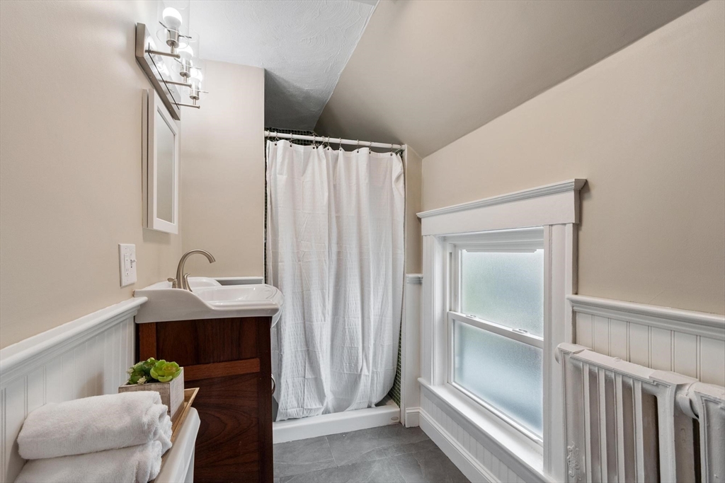 2 Lakeview Avenue Reading, MA 01867 - Photo 24 of 38