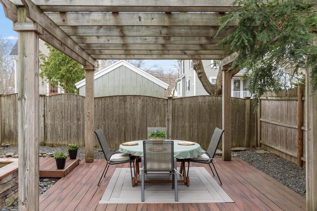 2 Lakeview Avenue Reading, MA 01867 - Photo 27 of 38