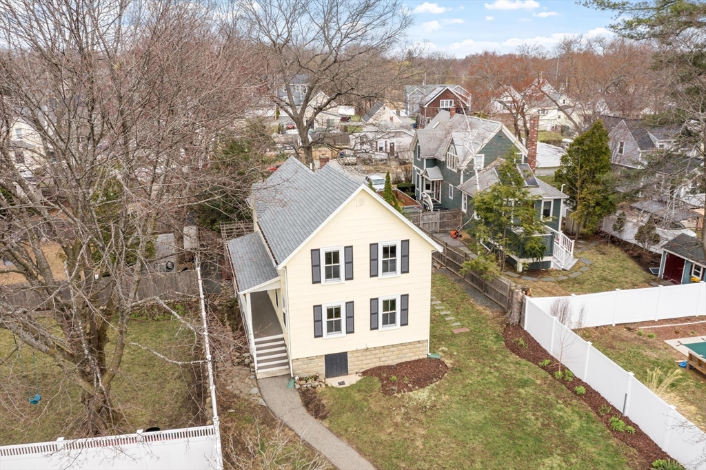 2 Lakeview Avenue Reading, MA 01867 - Photo 35 of 38