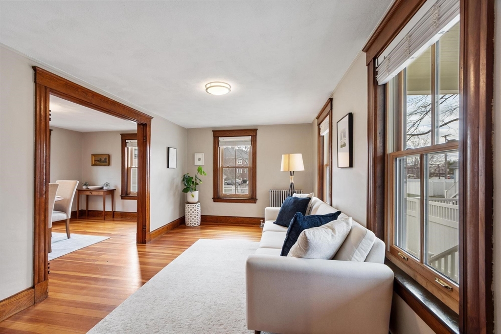 2 Lakeview Avenue Reading, MA 01867 - Photo 7 of 38