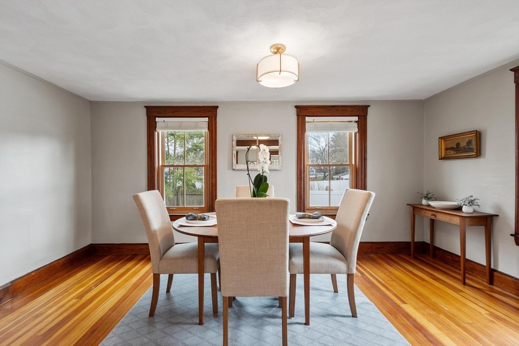 2 Lakeview Avenue Reading, MA 01867 - Photo 8 of 38