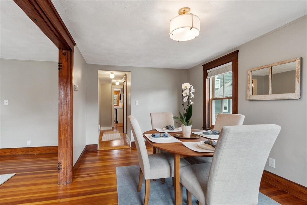 2 Lakeview Avenue Reading, MA 01867 - Photo 9 of 38