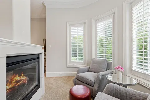 $5,950,000 | 4715 West Northwest Highway, Dallas, TX 75220