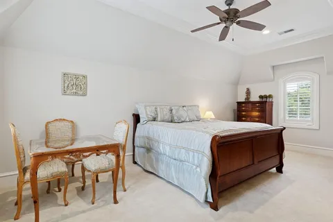 $5,950,000 | 4715 West Northwest Highway, Dallas, TX 75220