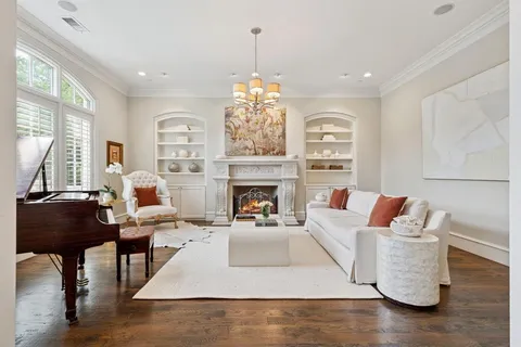 $5,950,000 | 4715 West Northwest Highway, Dallas, TX 75220