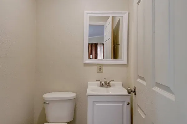 $850 | 907 Laredo Street, Corpus Christi, TX 78401