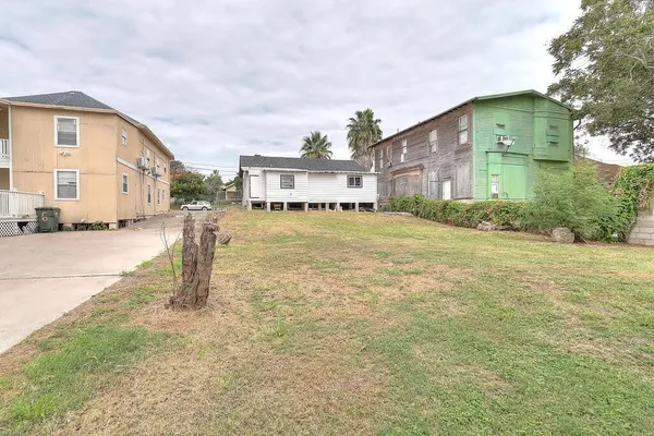 $850 | 907 Laredo Street, Corpus Christi, TX 78401