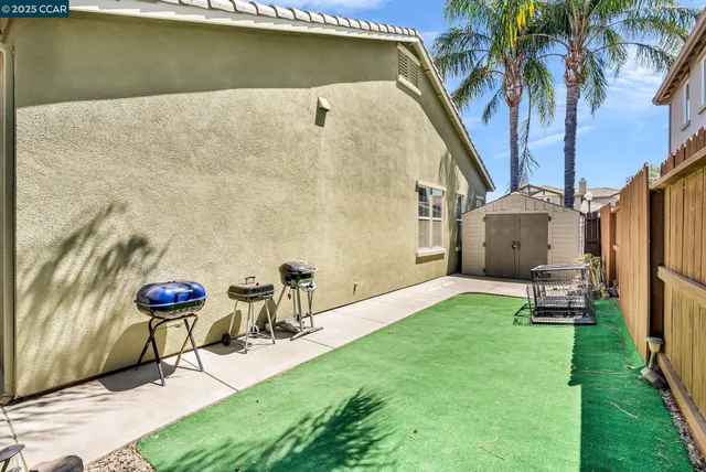 $549,900 | 1325 Beaver Creek Drive, Patterson, CA 95363