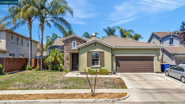 $549,900 | 1325 Beaver Creek Drive, Patterson, CA 95363