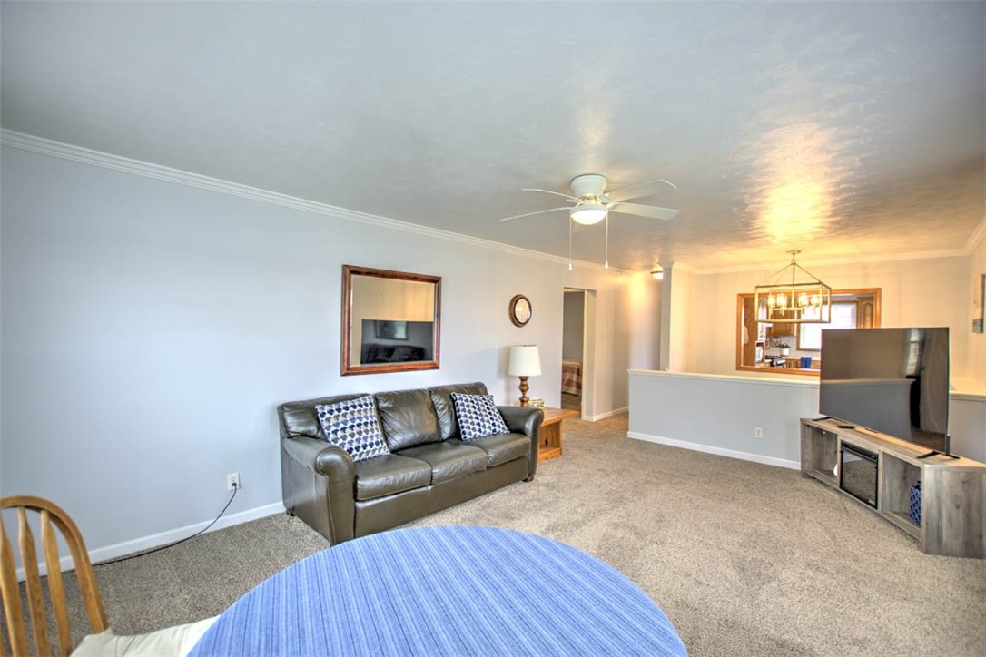 410 Lakeview Avenue Decatur, IL 62521 - Photo 10 of 37