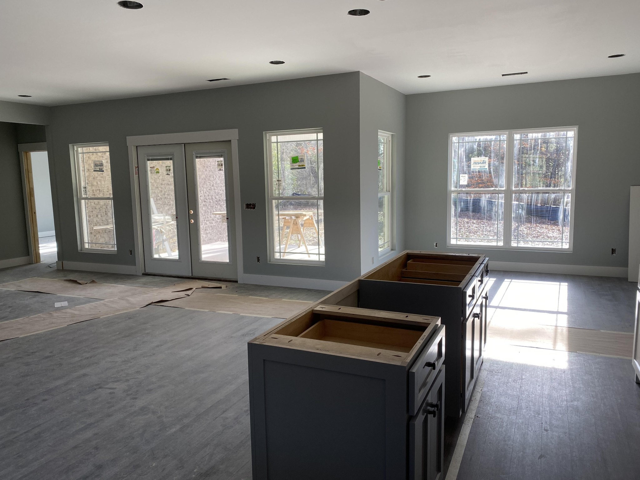 367 Duck River Road Manchester, TN 37355 - Photo 5 of 12 a kitchen that has a sink and a stove