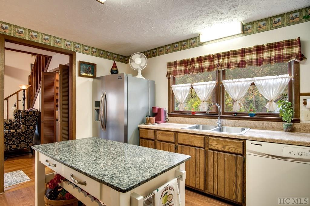 107 Bartram Trail Road Franklin, NC 28734 - Photo 12 of 64 Gallery Image 12