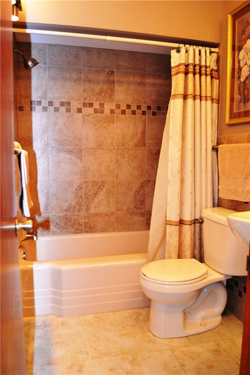 108 Lincoln Road Clairton, PA 15025 - Photo 15 of 21 Main Bath Room Newly Tiled Shower Stall & Ceramic Floor