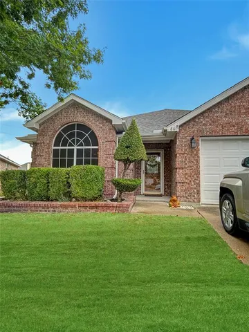$2,450 | 86 Bridgewood Drive, Mansfield, TX 76063