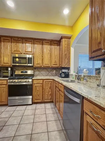 $2,450 | 86 Bridgewood Drive, Mansfield, TX 76063