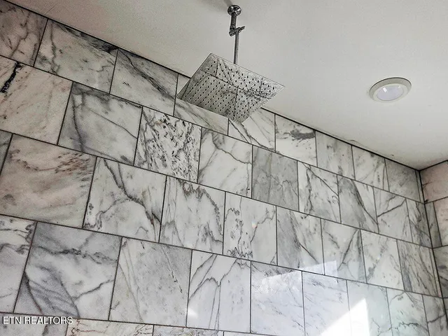 $399,500 | 223 Creek 150, Sweetwater, TN 37874