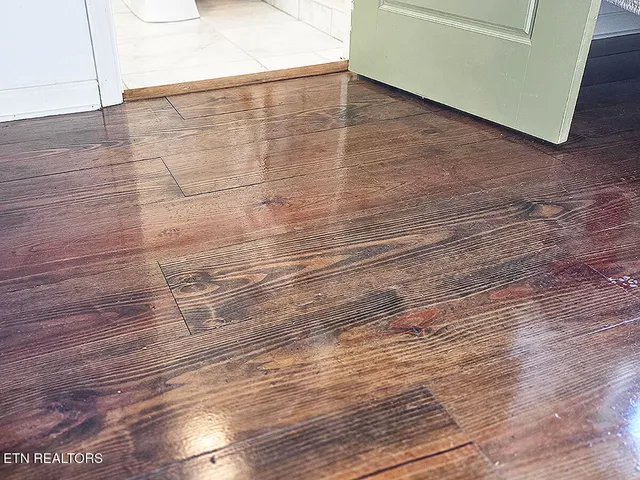 $399,500 | 223 Creek 150, Sweetwater, TN 37874