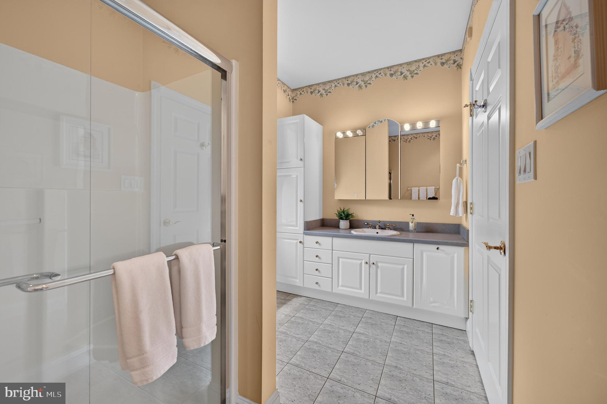 415 Bridgeboro Road Moorestown, NJ 08057 - Photo 45 of 91 Left Wing Bedroom No. 1 En-suite Bathroom
