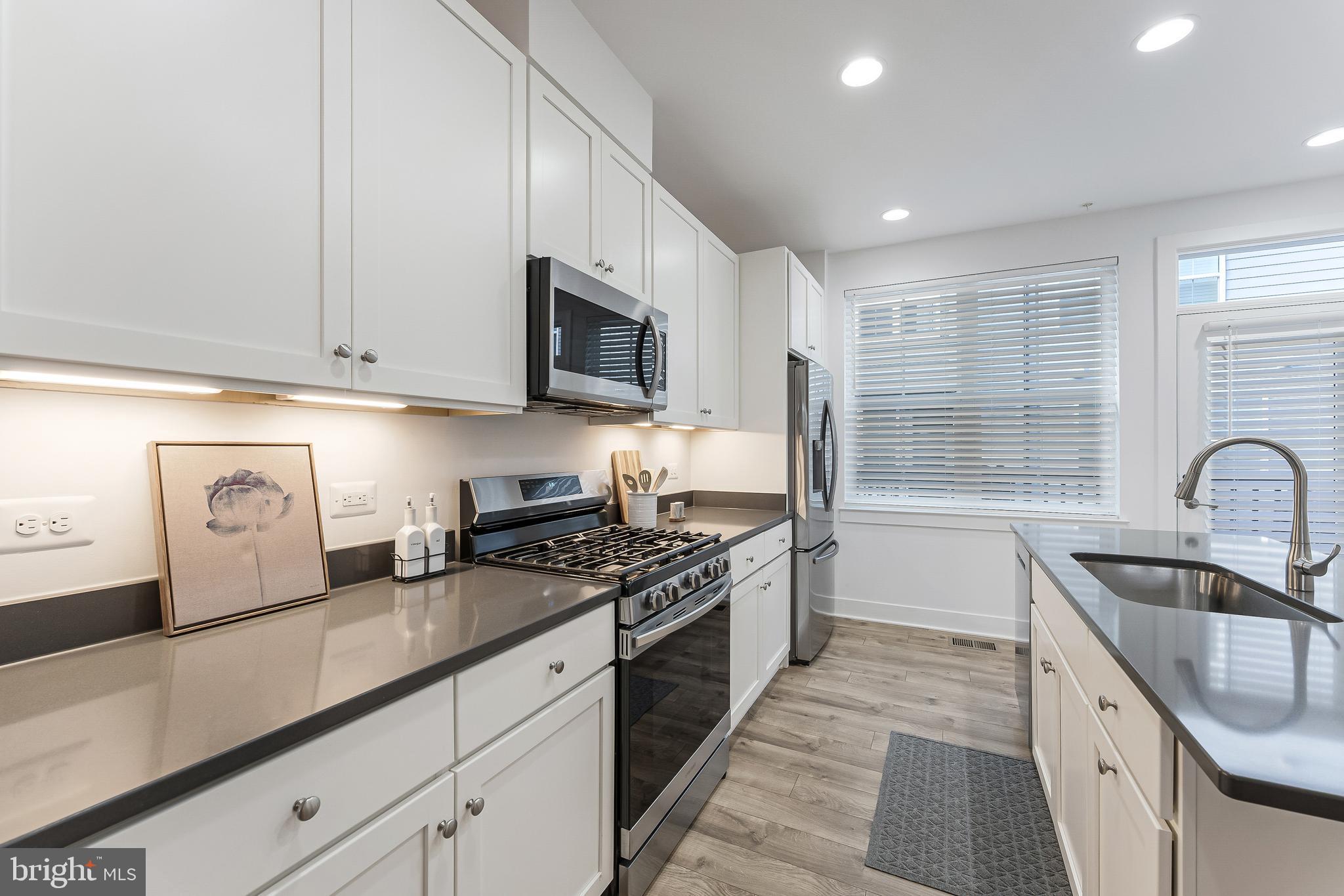 11244 Faraday Park Drive Reston, VA 20190 - Photo 12 of 46