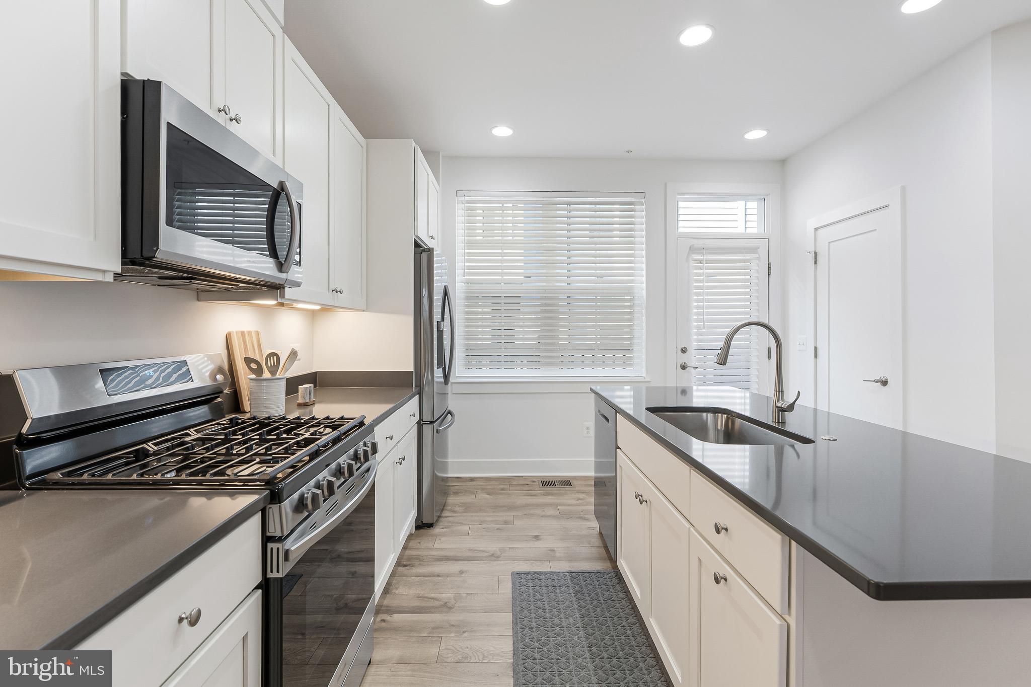 11244 Faraday Park Drive Reston, VA 20190 - Photo 14 of 46