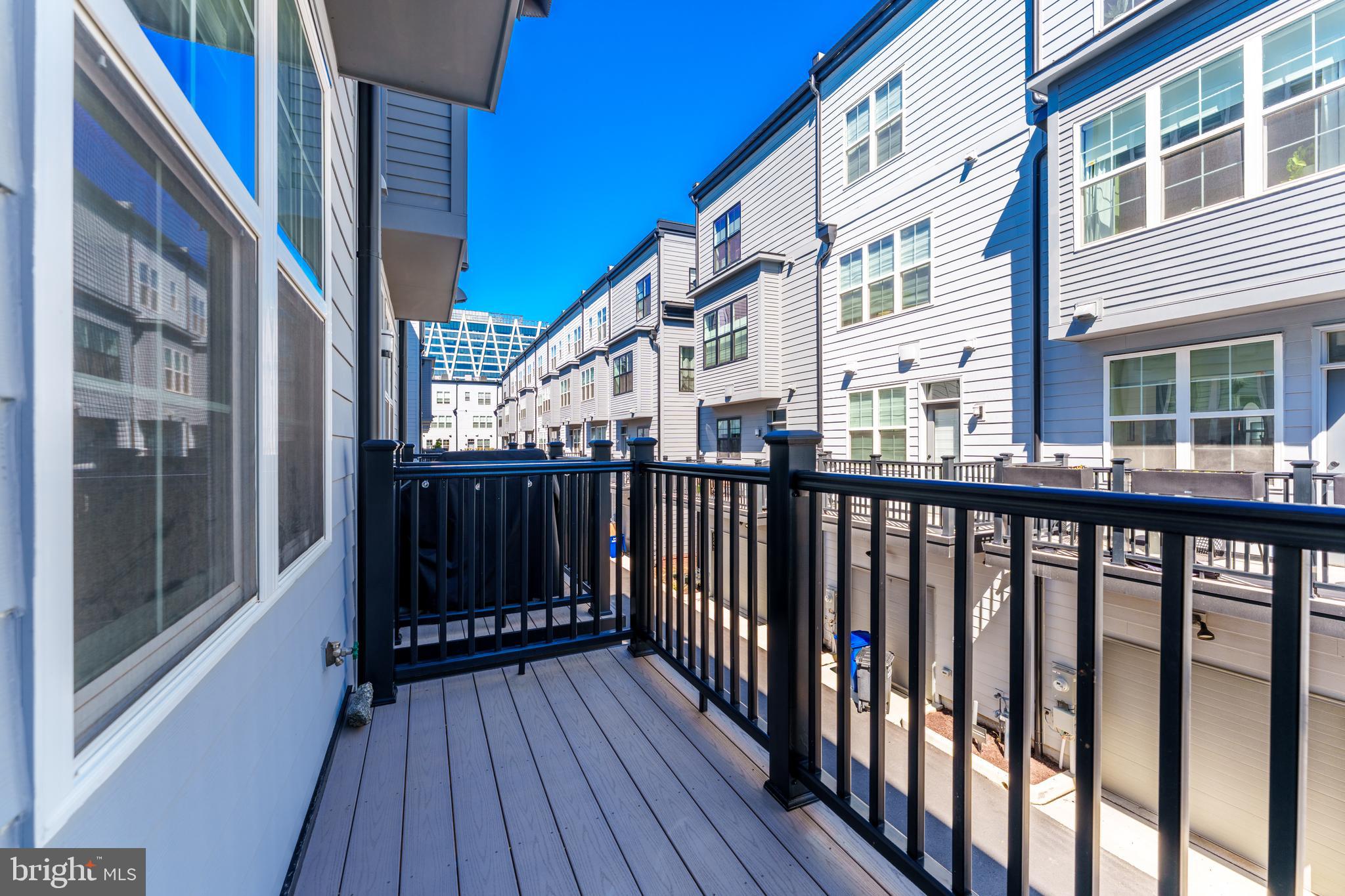 11244 Faraday Park Drive Reston, VA 20190 - Photo 18 of 46