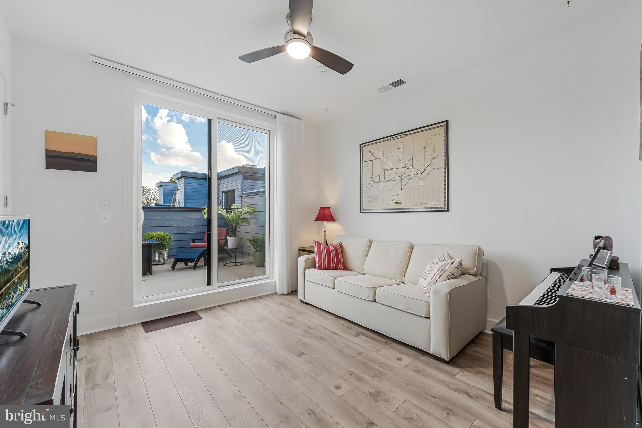 11244 Faraday Park Drive Reston, VA 20190 - Photo 34 of 46