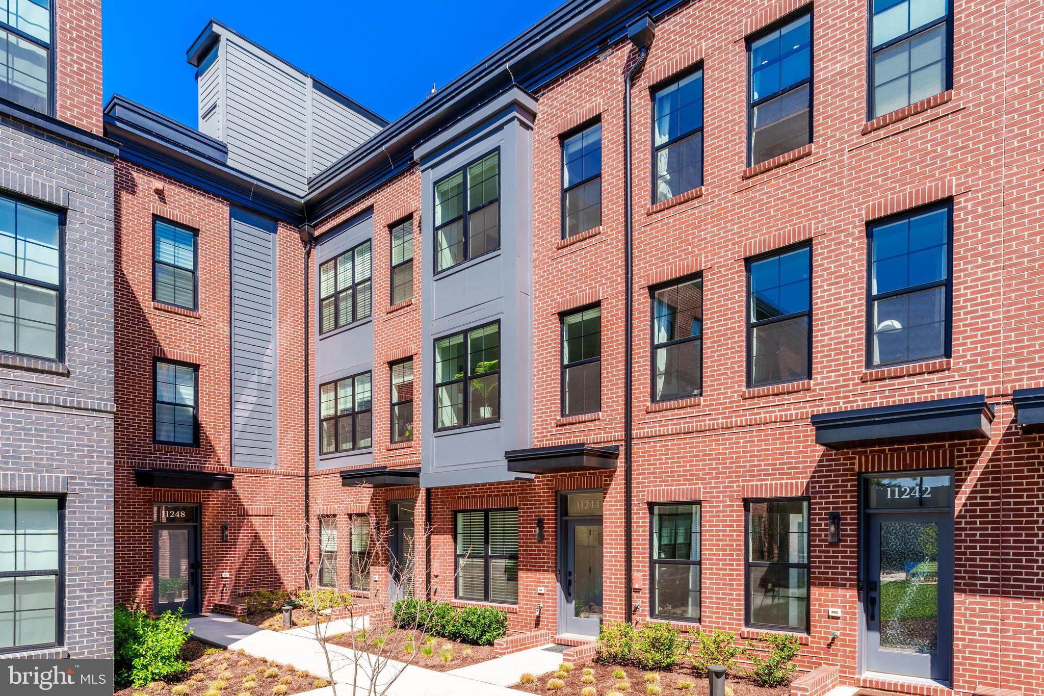 11244 Faraday Park Drive Reston, VA 20190 - Photo 43 of 46