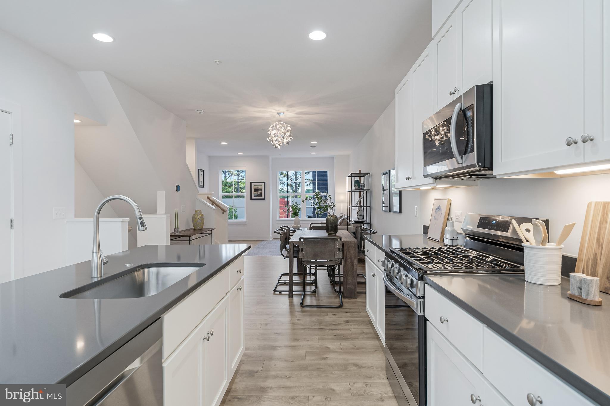 11244 Faraday Park Drive Reston, VA 20190 - Photo 10 of 46