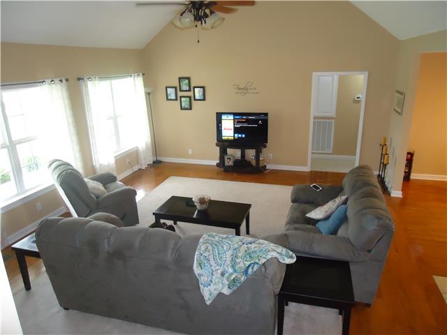325 Piper Road Portland, TN 37148 - Photo 3 of 23