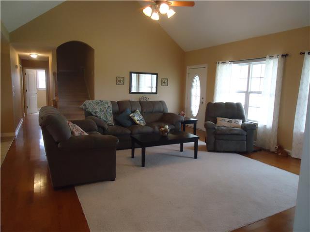 325 Piper Road Portland, TN 37148 - Photo 4 of 23