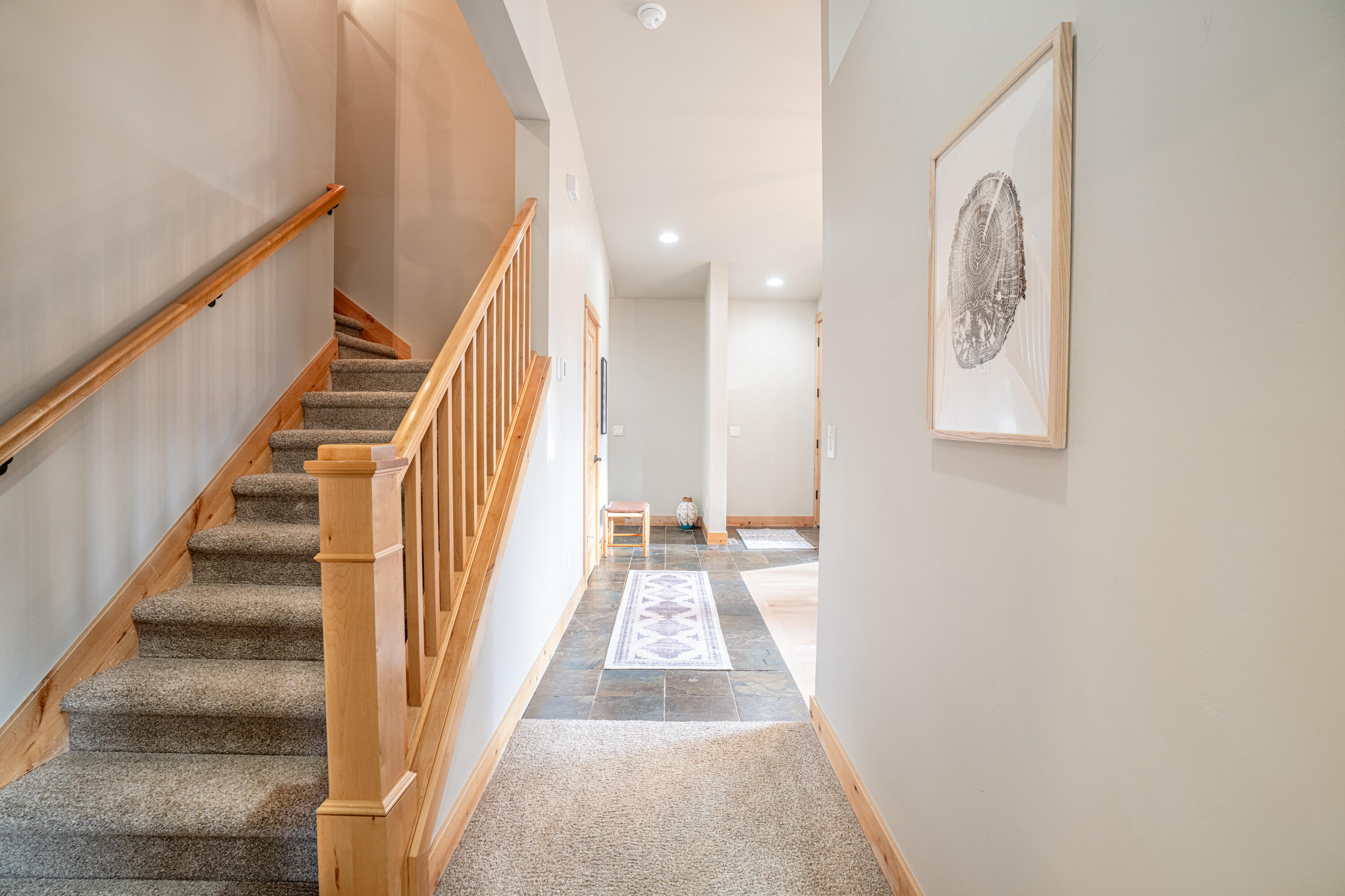 887 Southwest Blakely Road Bend, OR 97702 - Photo 5 of 35 5