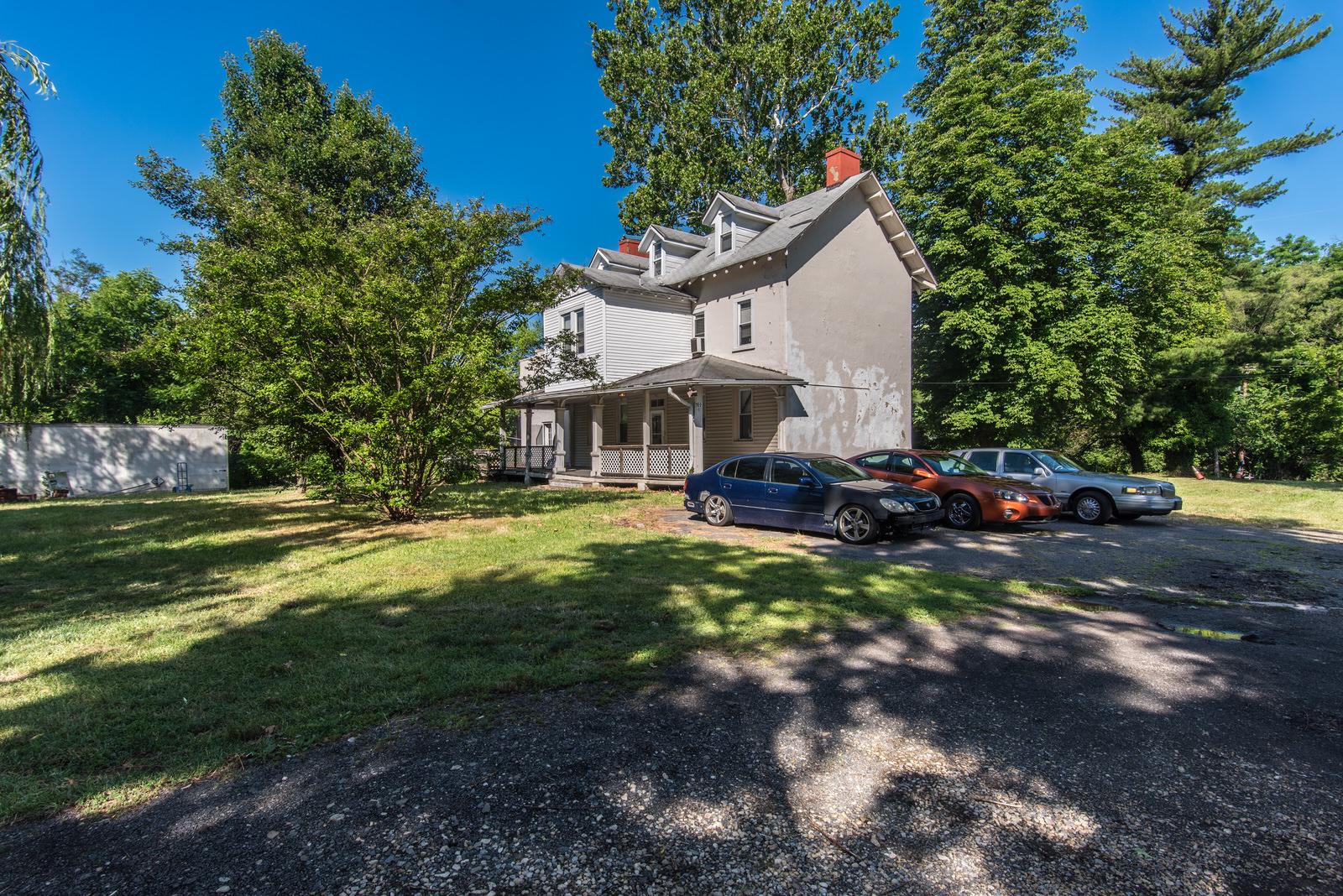 169 State Rd. Bensalem, PA 19020 - Photo 23 of 99 side of house