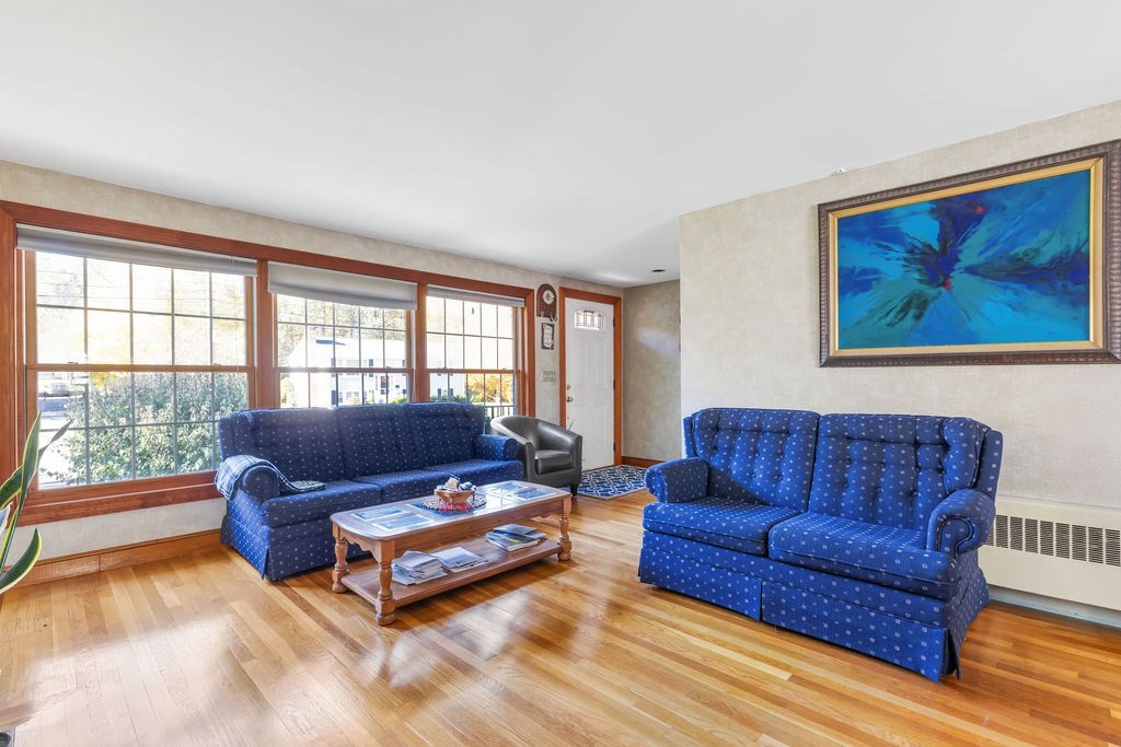 30 Elda Road Framingham, MA 01701 - Photo 4 of 28 Gallery Image 4