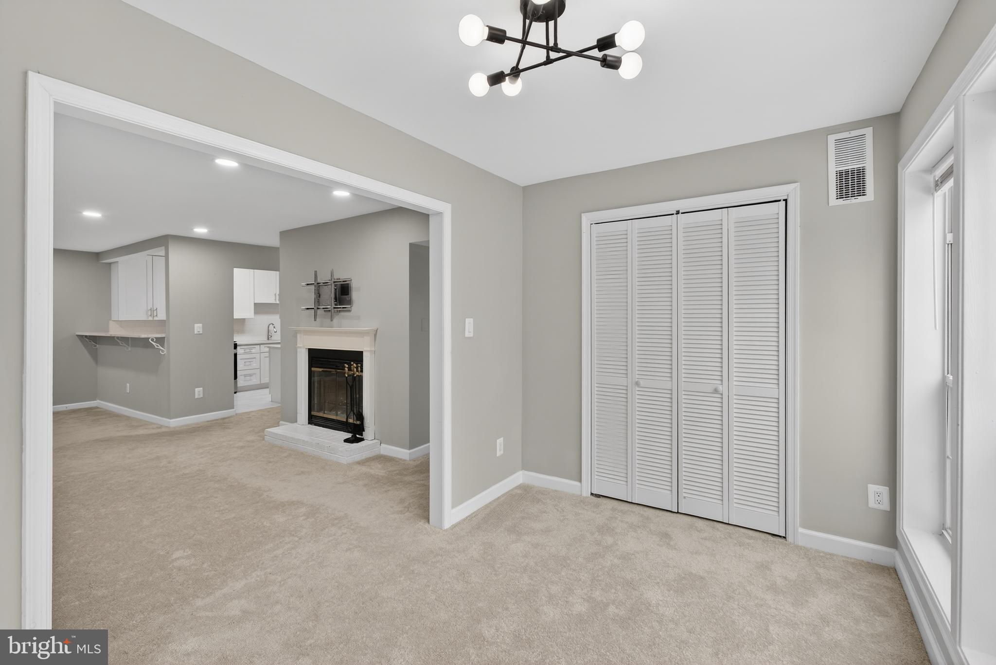 10114 Oakton Terrace Road Oakton, VA 22124 - Photo 12 of 22