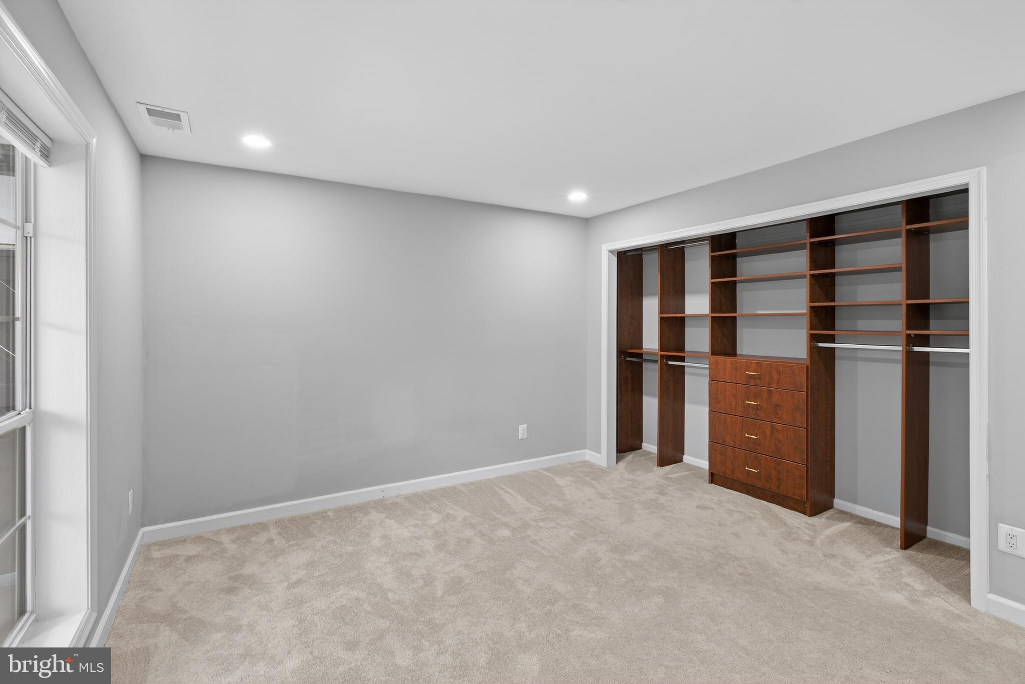 10114 Oakton Terrace Road Oakton, VA 22124 - Photo 15 of 22