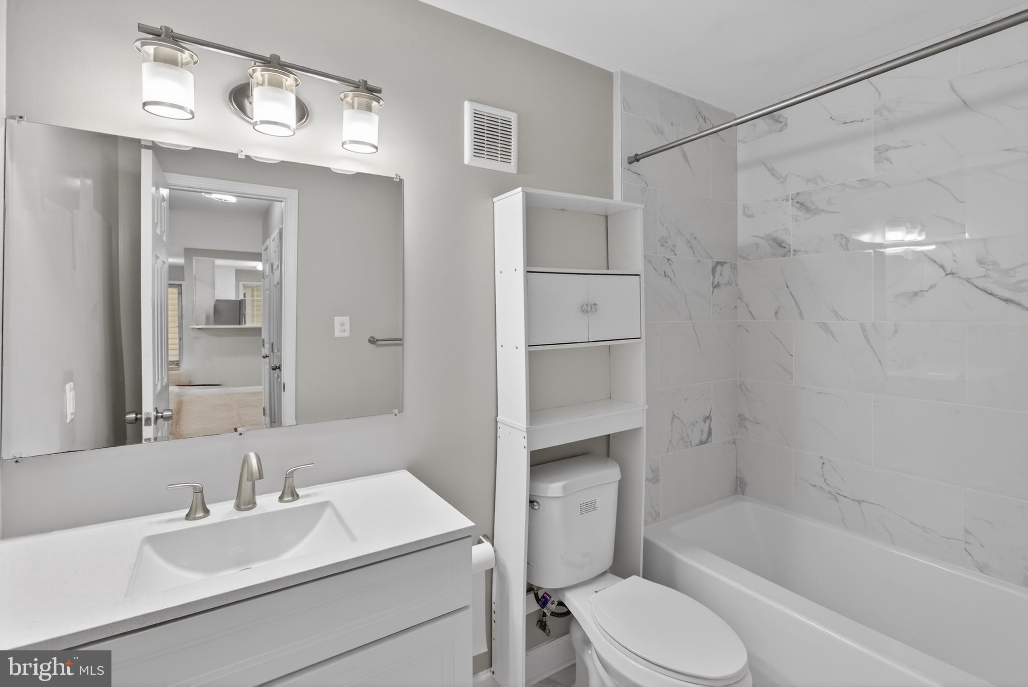 10114 Oakton Terrace Road Oakton, VA 22124 - Photo 18 of 22