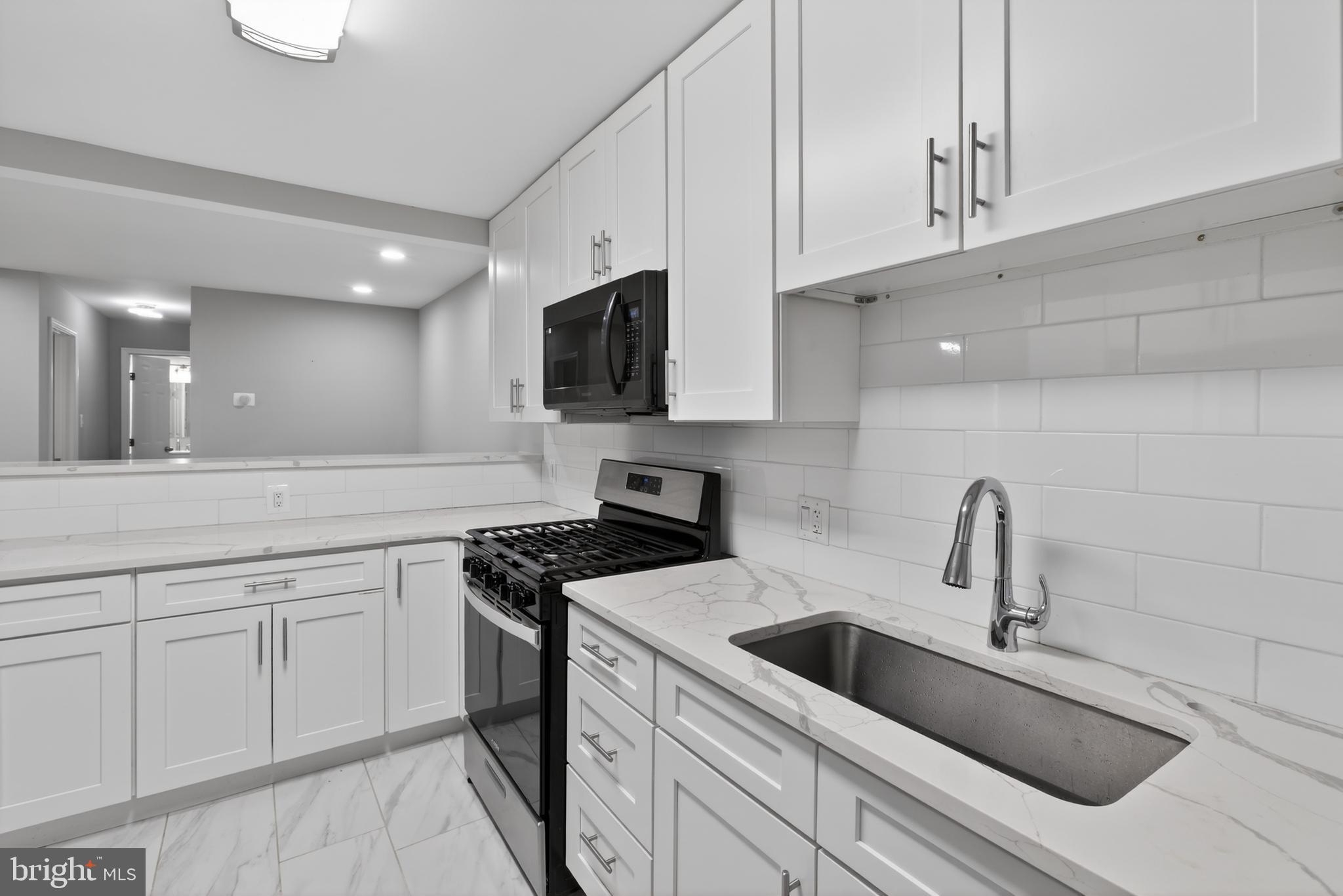 10114 Oakton Terrace Road Oakton, VA 22124 - Photo 5 of 22