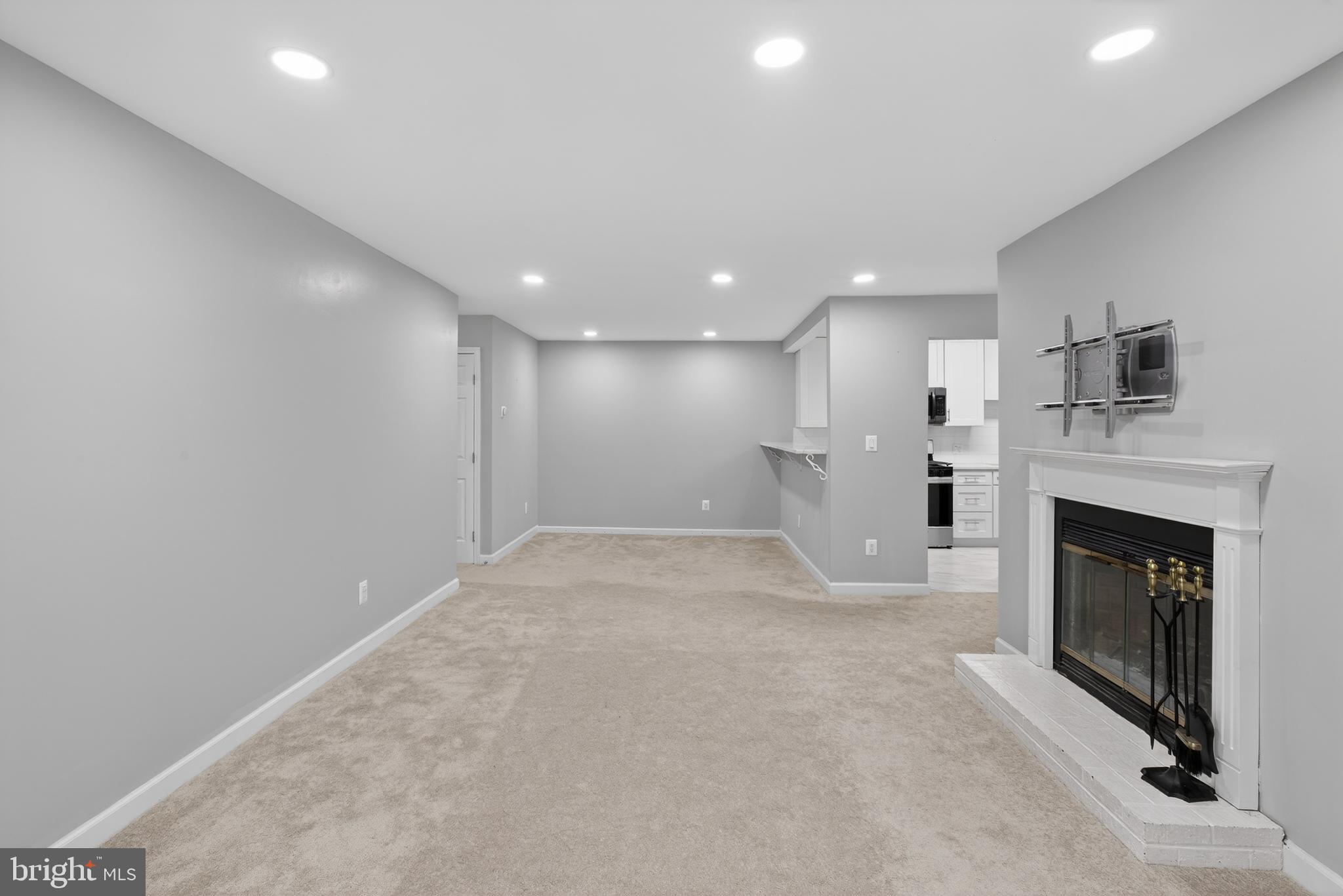 10114 Oakton Terrace Road Oakton, VA 22124 - Photo 7 of 22