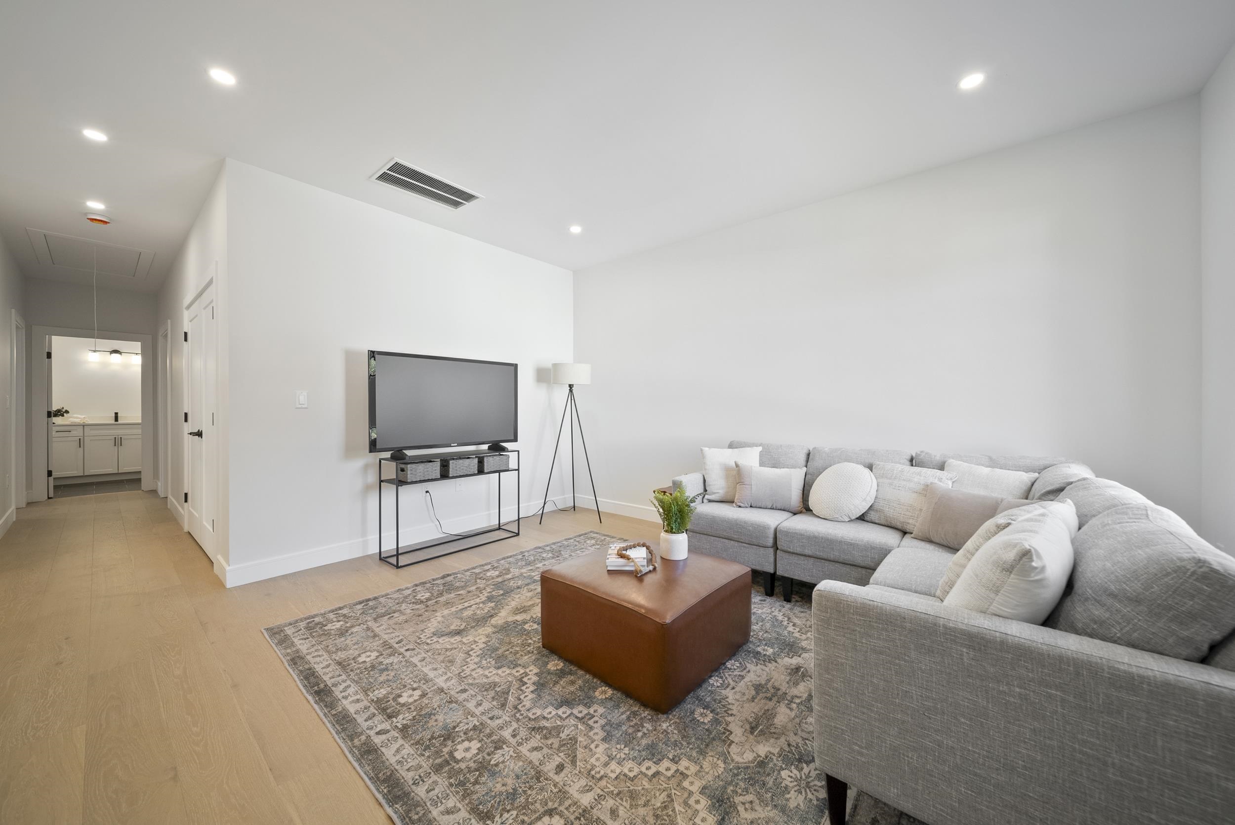 16 Arbor Road Epping, NH 03042 - Photo 26 of 44