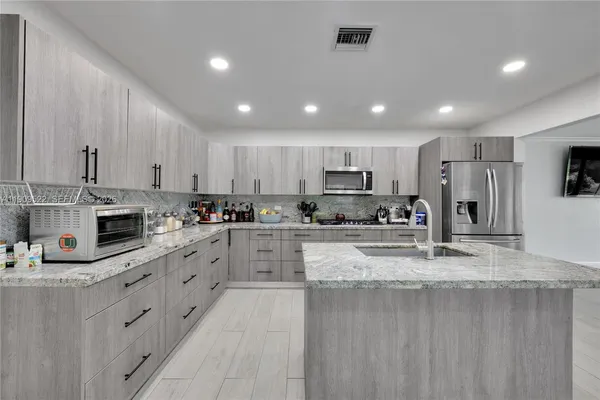 $559,900 | 6221 Southwest 26th Street, Miramar, FL 33023