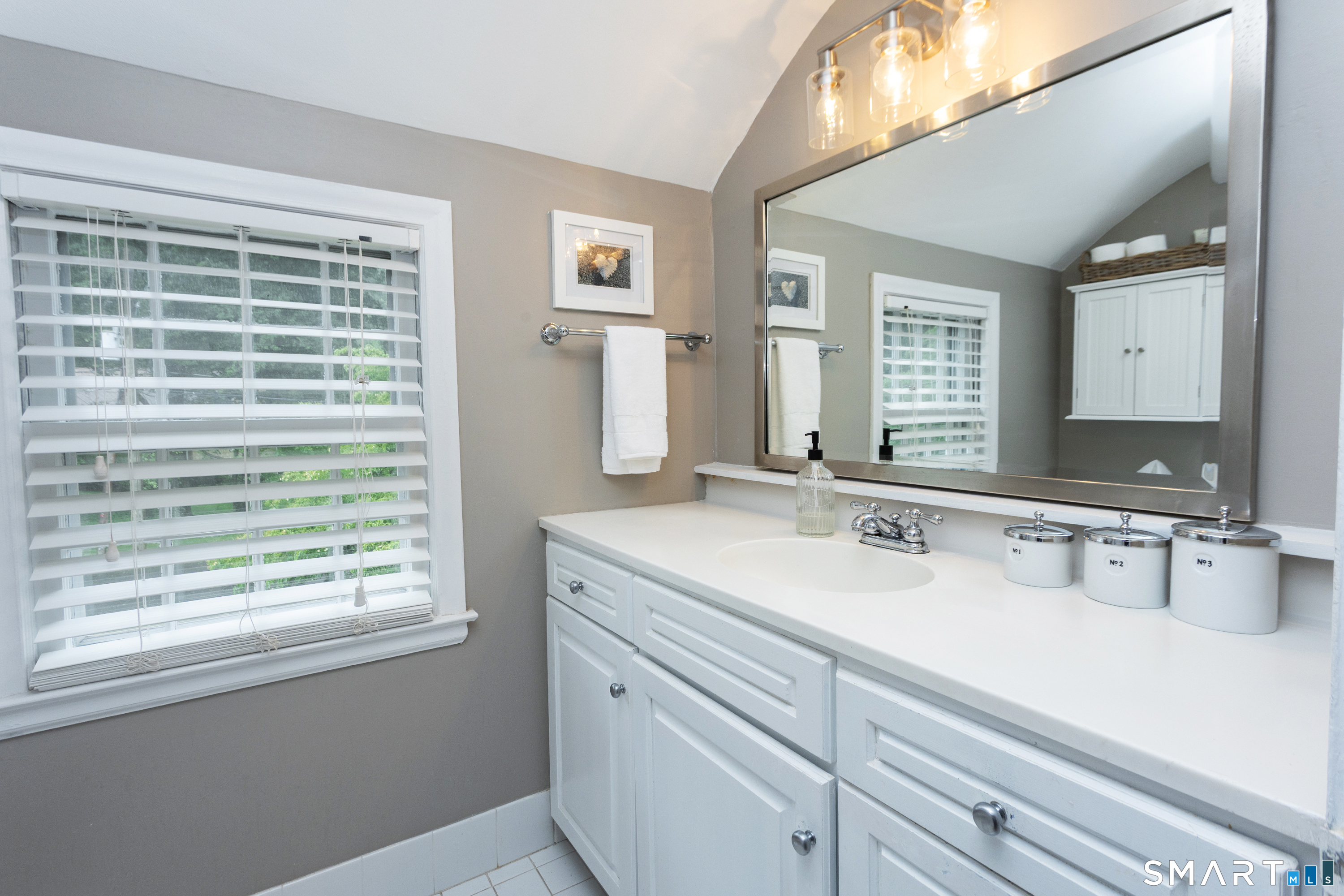 7 Cliffmore Road West Hartford, CT 06107 - Photo 26 of 40