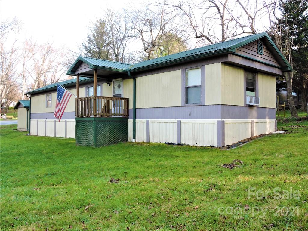 720 Jackson Loop Road Flat Rock, NC 28731 - Photo 2 of 22 Gallery Image 2