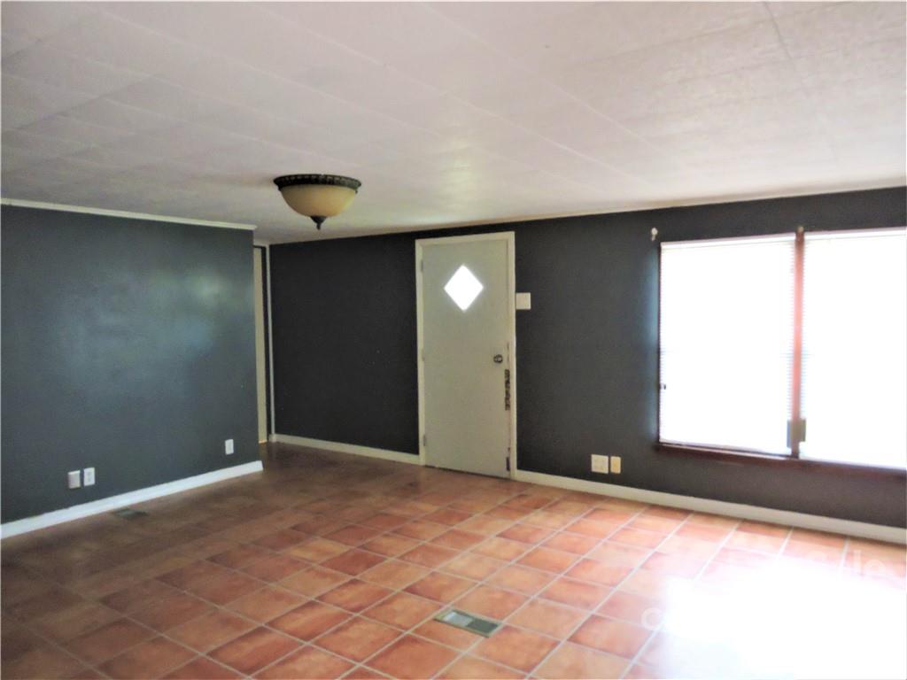 720 Jackson Loop Road Flat Rock, NC 28731 - Photo 12 of 22 Gallery Image 12