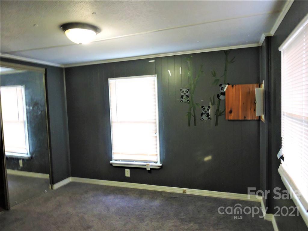 720 Jackson Loop Road Flat Rock, NC 28731 - Photo 17 of 22 Gallery Image 17