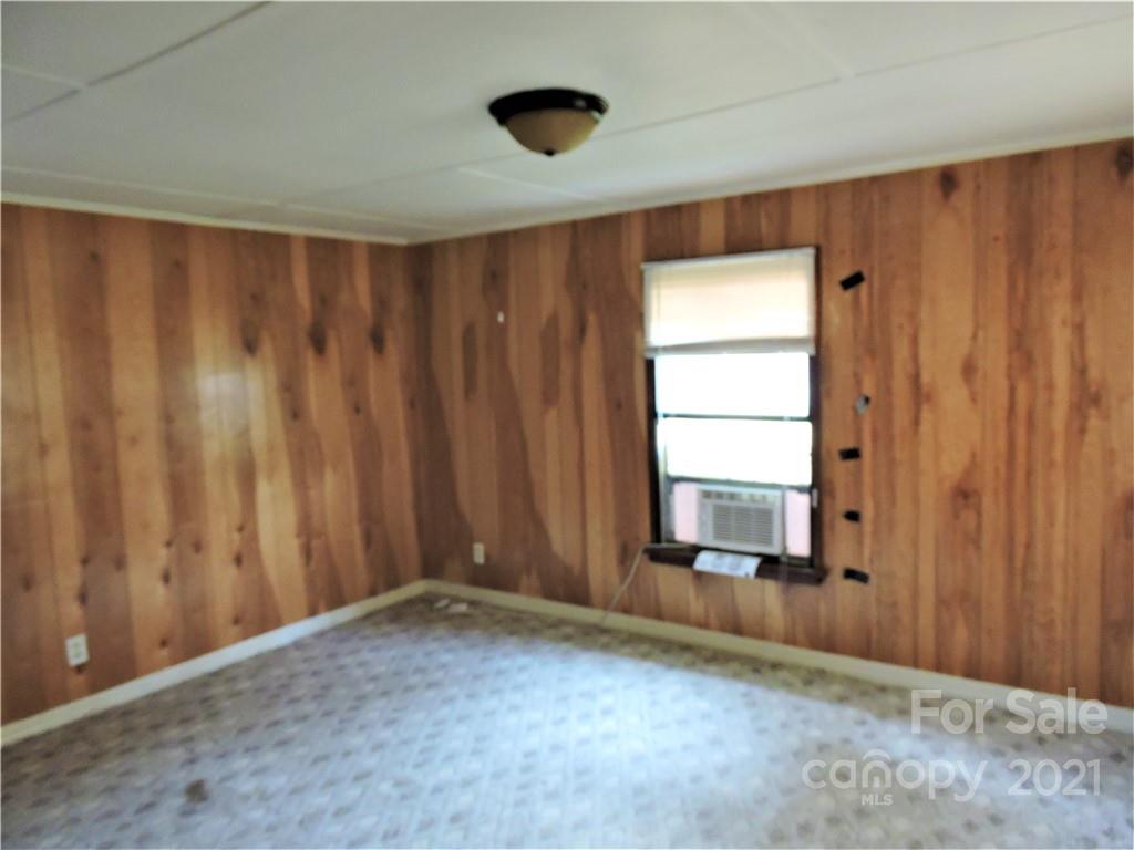 720 Jackson Loop Road Flat Rock, NC 28731 - Photo 10 of 22 Gallery Image 10