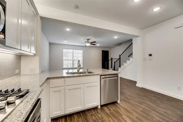 $2,950 | 208 Venice Avenue, Flower Mound, TX 75028