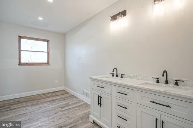 $649,900 | 705 Malus Court, Mullica Hill, NJ 08062